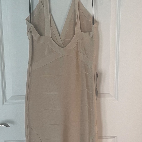 NEW BEBE Crisscross Bandage Dress - Picture 4 of 9